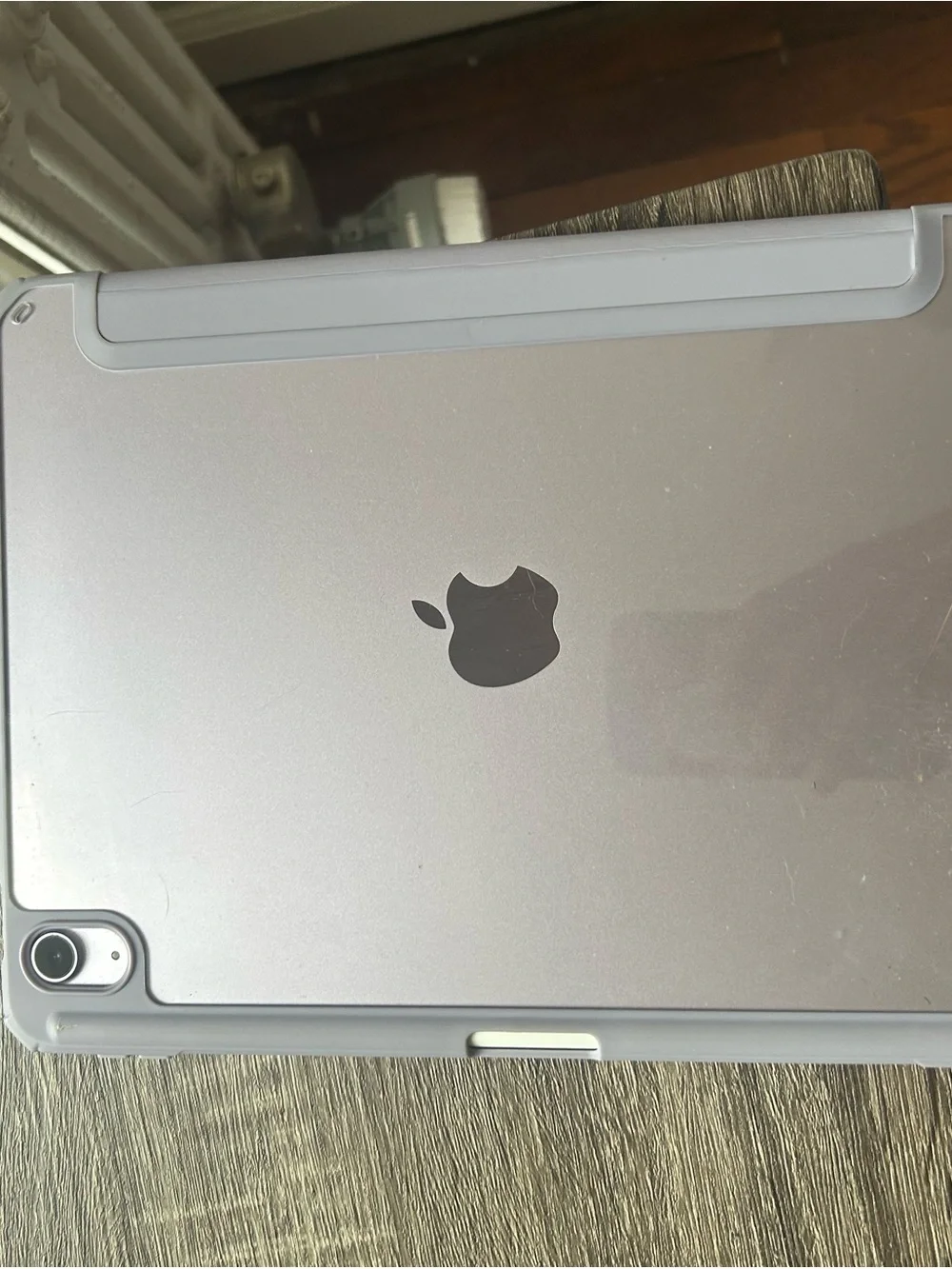 Apple iPad Air 11-inch with White Amazon Pencil - purple